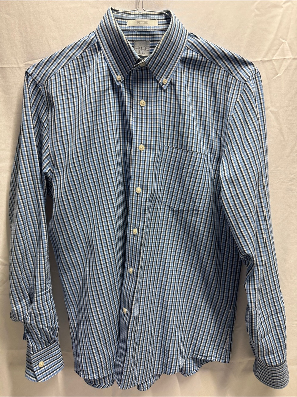 GAP Men's Fitted 15 - 15 1/2 Light Blue and Navy Plaid Button-Down Shirt